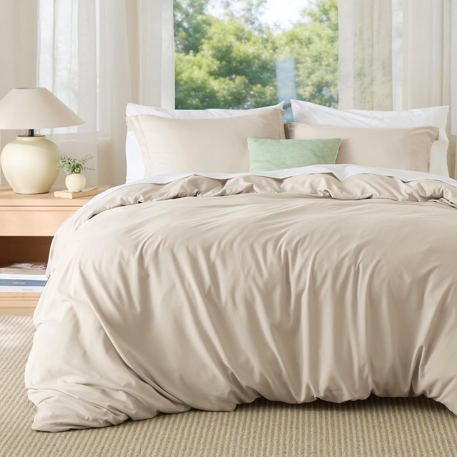 Duvet cover set made by solid color microfiber fabric
