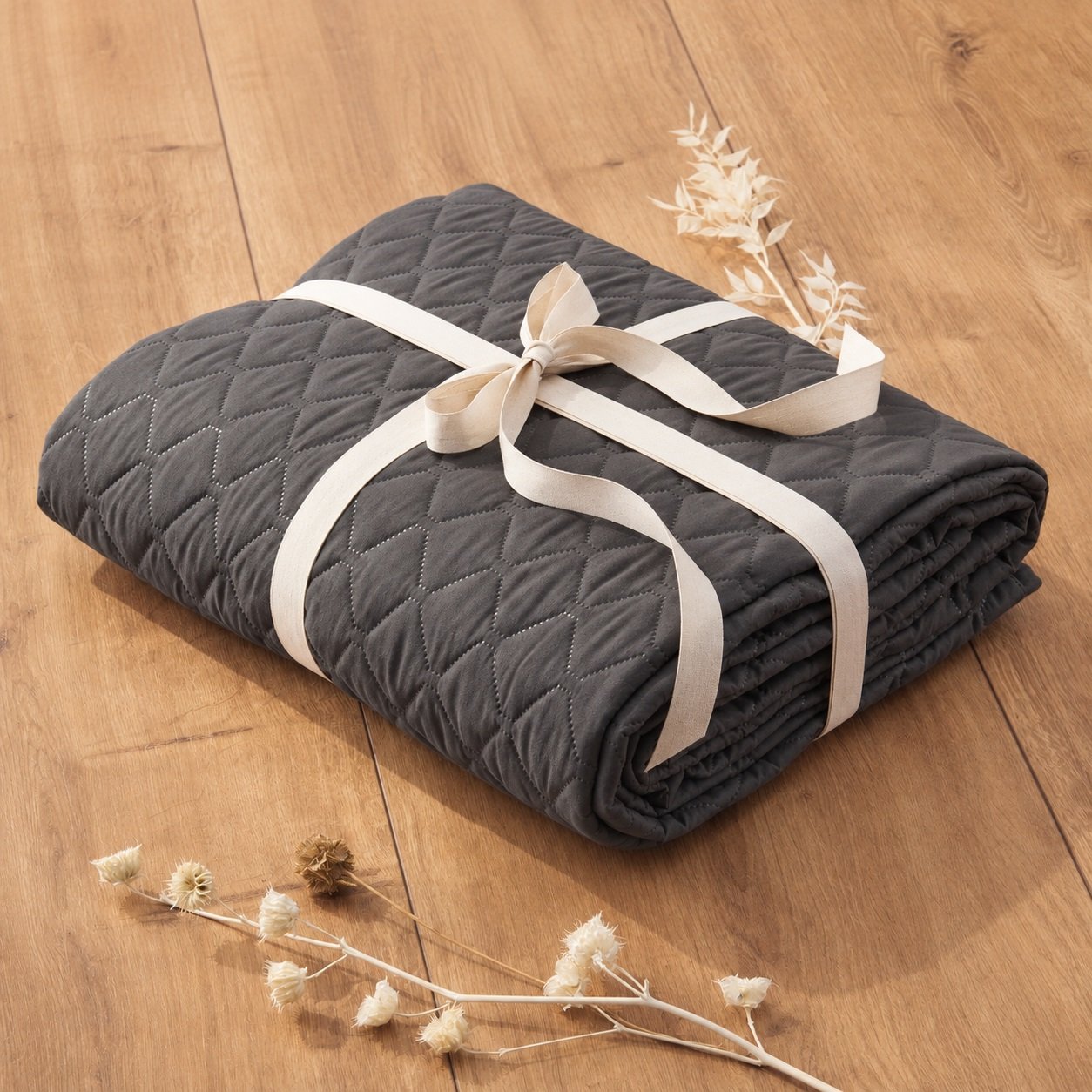 cross ribbon packed Ultrasonic Embossed Quilt