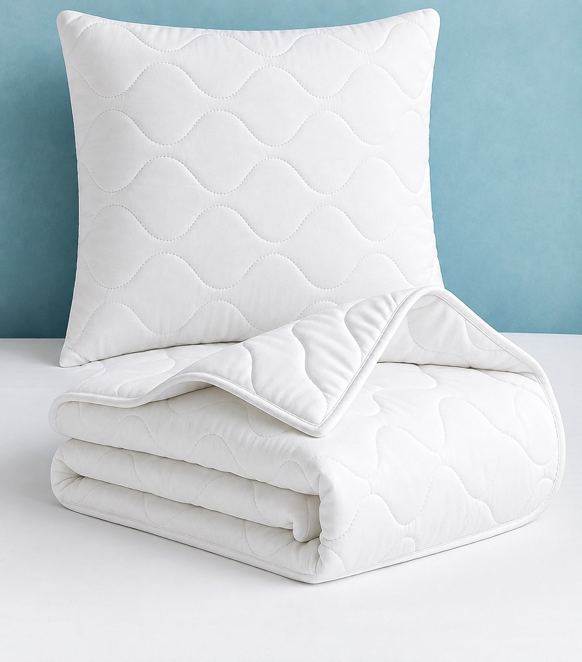 microfiber summer blanket and quilted pillow set