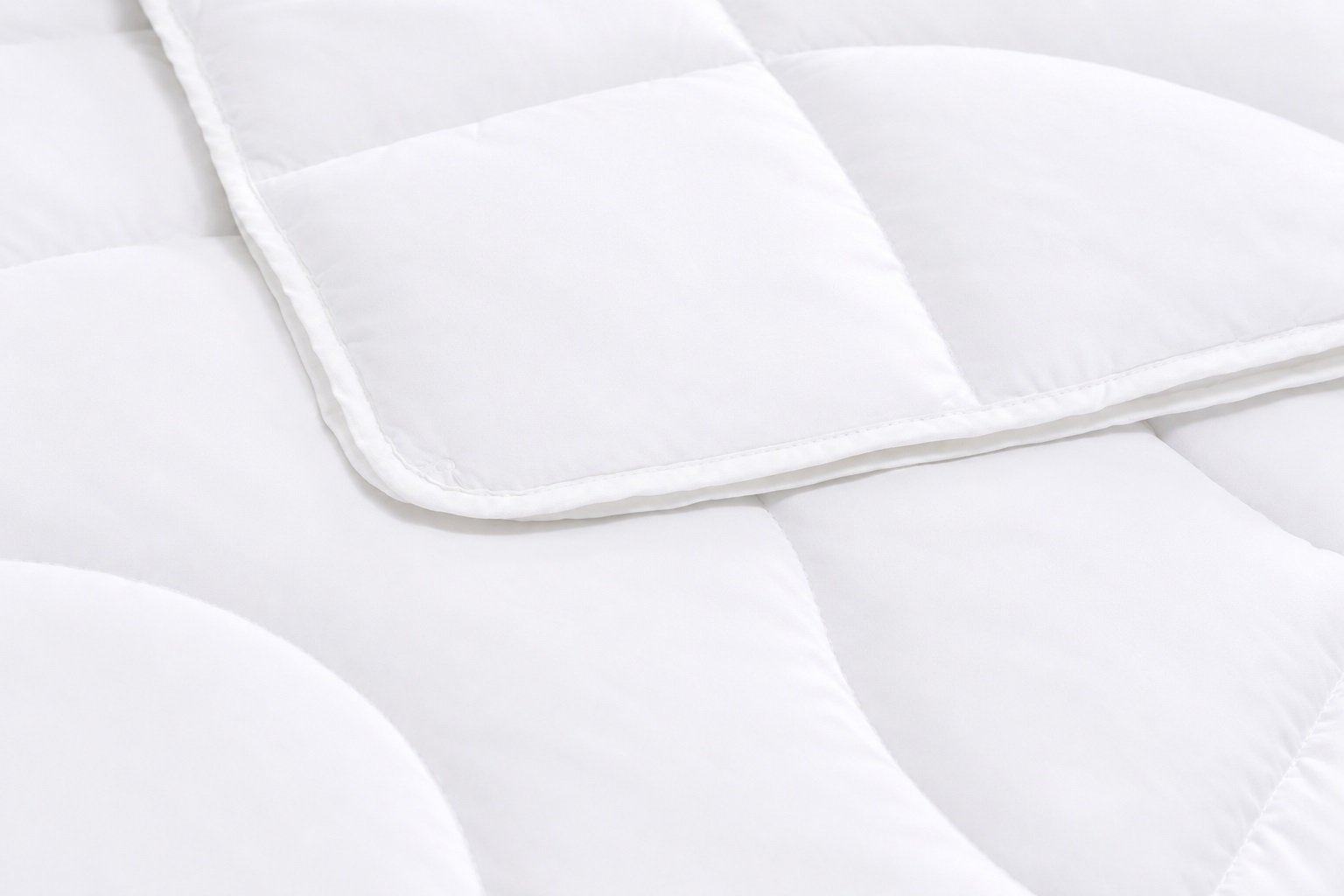 square quilting for 4-Season Microfiber Duvet